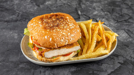 97g.tragano burger with fries